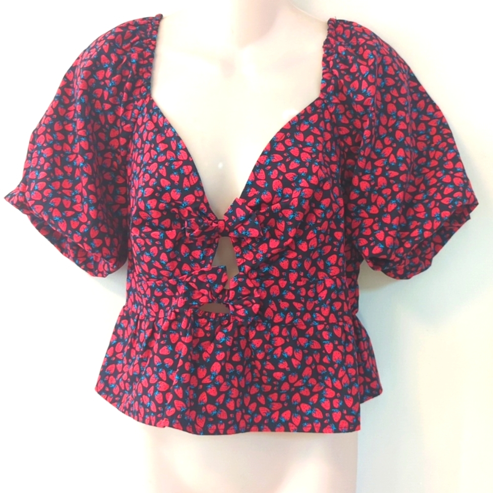 Band of the Free Strawberry Bow Front Peplum Crop Top XL